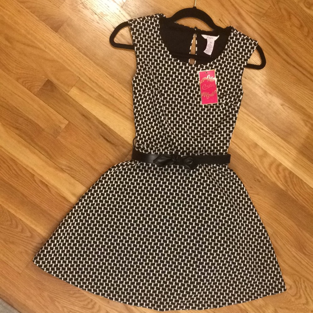 Candies Dress Black & White Size XS w/ black beltNWT